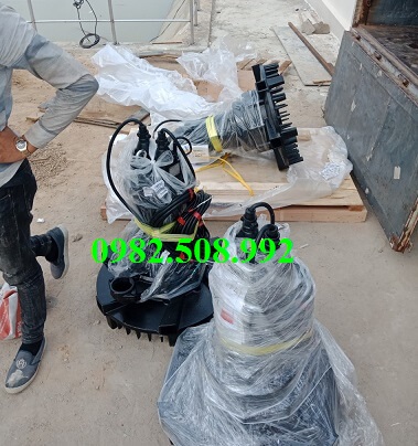 Máy sục khí chìm đa tia Tsurumi model 80TRN412, công suất 12kw
