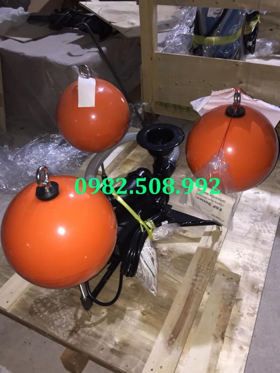 Máy hút bọt nổi, dầu mỡ hiệu Tsurumi Nhật model 4-FSP2